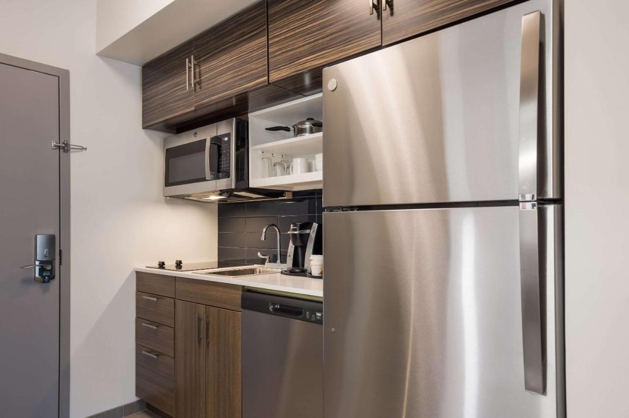 Mainstay Suites Gaylord Buitenkant foto