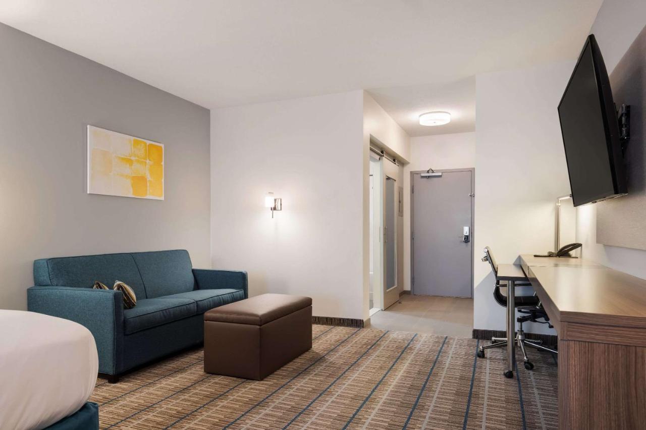 Mainstay Suites Gaylord Buitenkant foto